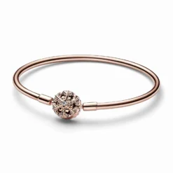 Pandora Moments Sparkling Snowflake Clasp Bangle